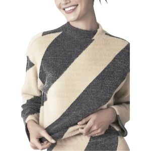 ANTHROPOLOGIE MAEVE Gray and Tan Pullover Fuzzy Sweater Large
